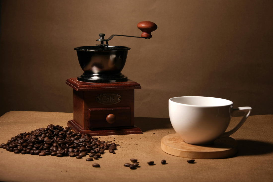 Choosing the Right Coffee Grinder: Burr vs. Blade Explained